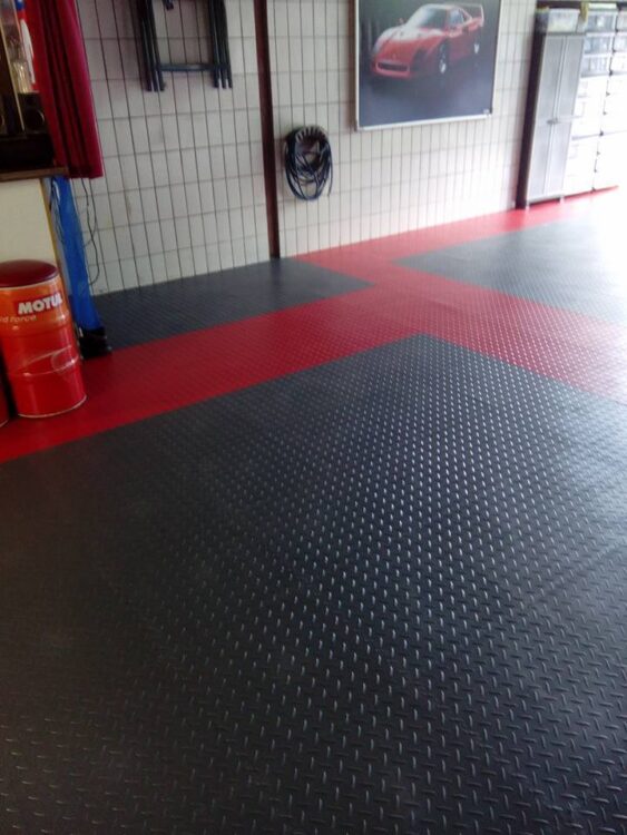 terramondi  Workshop floor