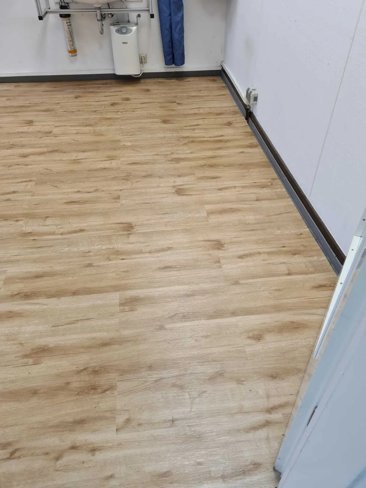TM Contract Planke – Industrieboden