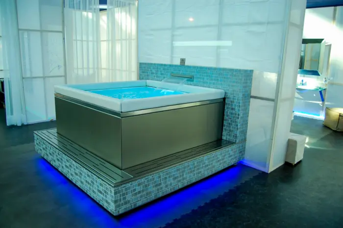 Tm luxury 8